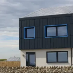 UK's first 'smart' carbon positive house